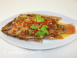 ปลาทัมทิมราดพริกครึ่งตัว (กับข้าว)