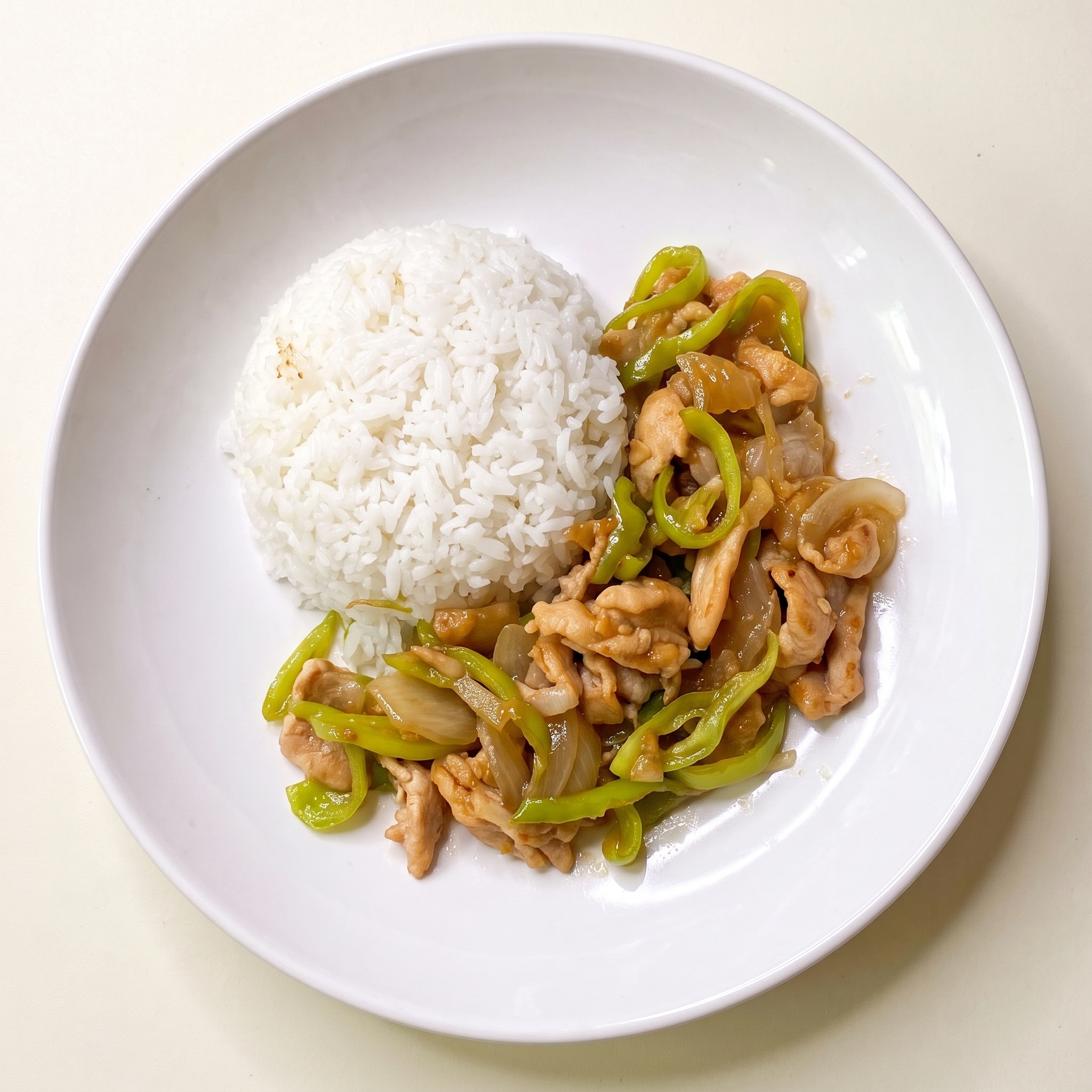 ข้าวผัดพริกหยวกไก่